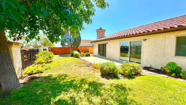 Building Photo - Lovely Single Story Home in Quiet Neighbor...