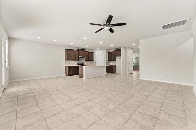 Building Photo - 740 Aliso Trail