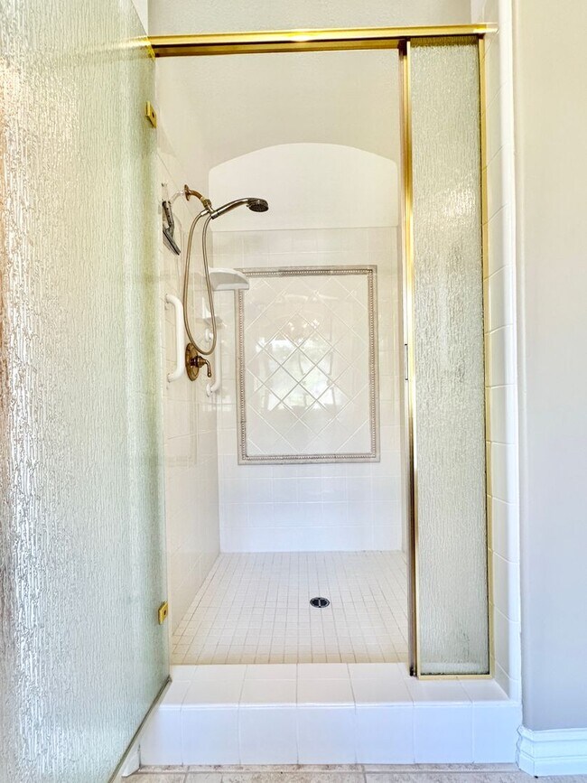 Building Photo - Beautiful Single-Level Custom Home with Serene Backyard Space in the Lovely Peppertree Park Commu...