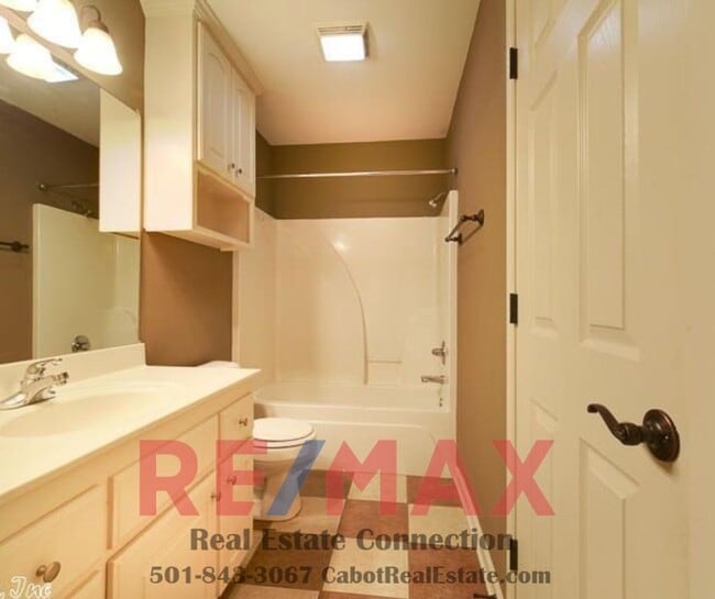 Building Photo - No Smoking. No Pets.