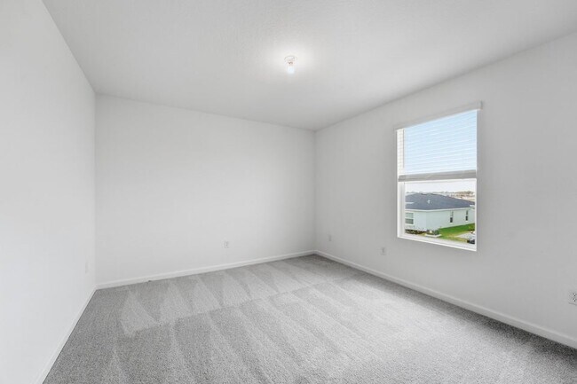 Building Photo - 10485 NW Suncrest Lp