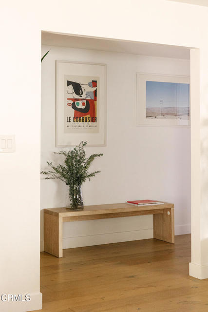 Building Photo - 906 Adelante Ave