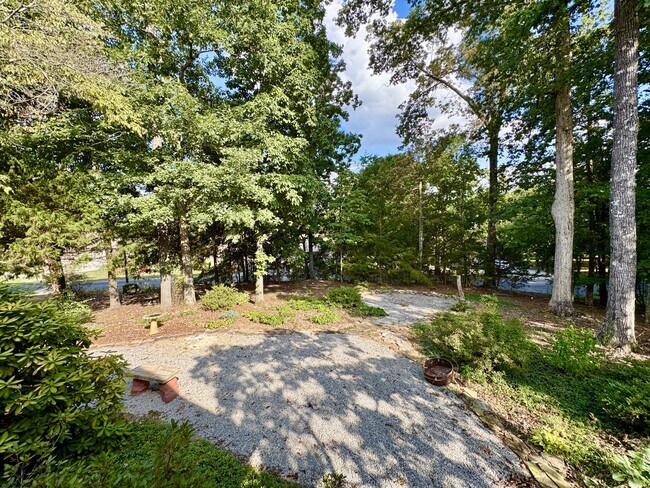 Building Photo - 116 Agoli Way