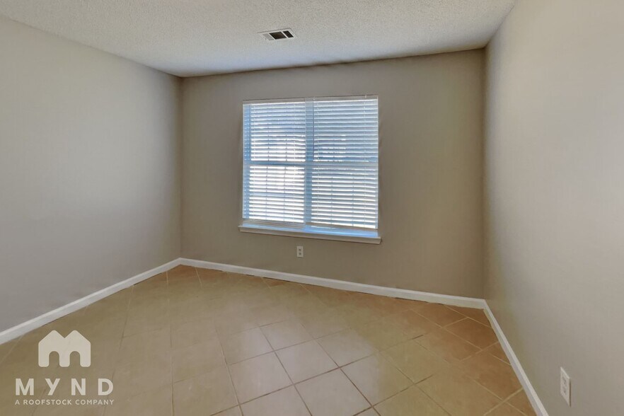Building Photo - 3668 Jervis Ct