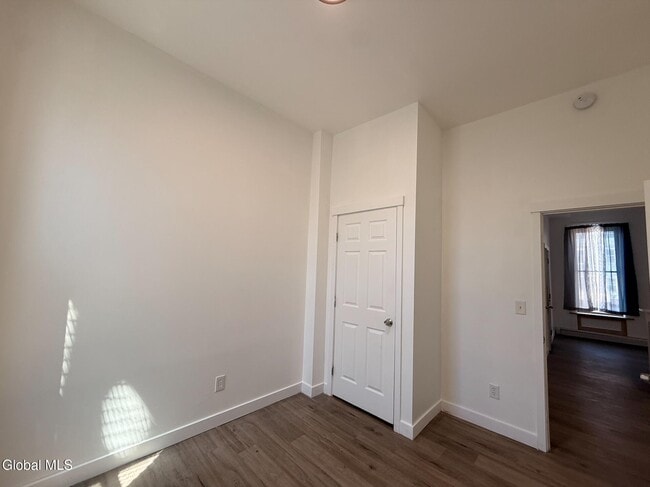 Building Photo - 336 Clinton Ave