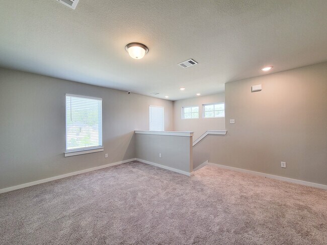 Building Photo - 2905 Terrace Grove Dr