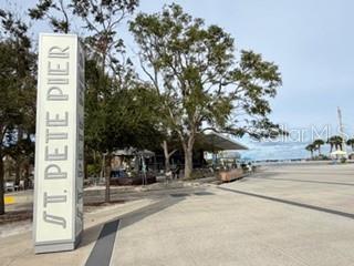 Building Photo - 275 1st Ave S