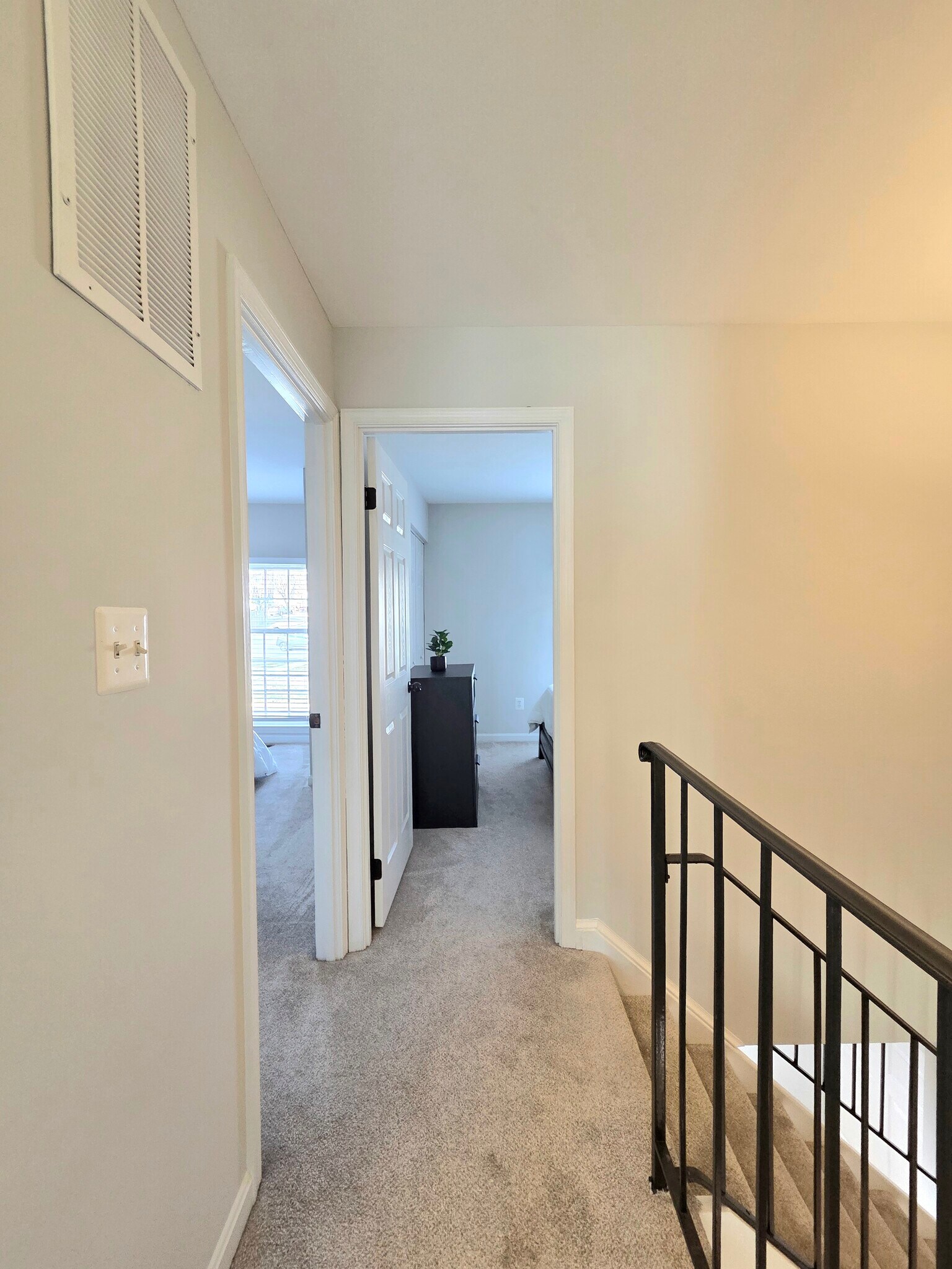 Building Photo - 5407 Leeway Ct