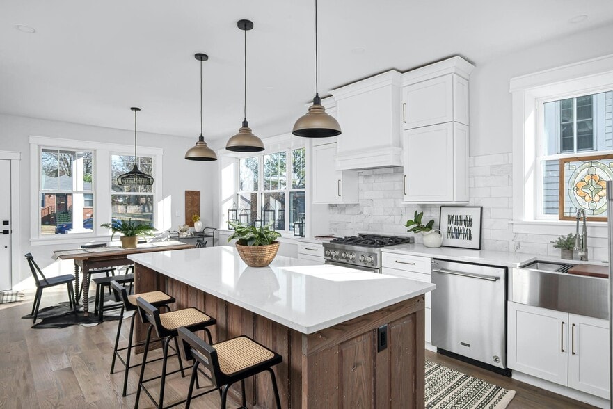 Building Photo - 426 Hart Ave