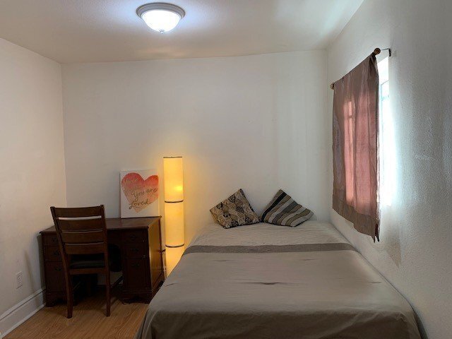 Building Photo - 1374 W 37th Pl