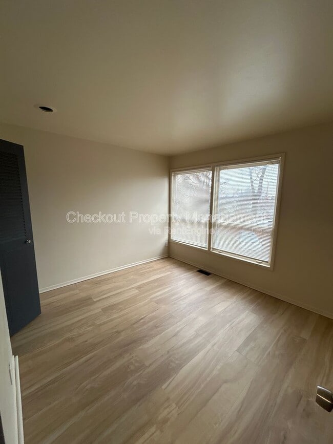 Building Photo - 3729 Morgan Ford Rd