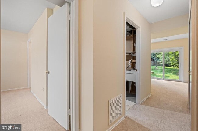 Building Photo - 11740 Stonegate Ln