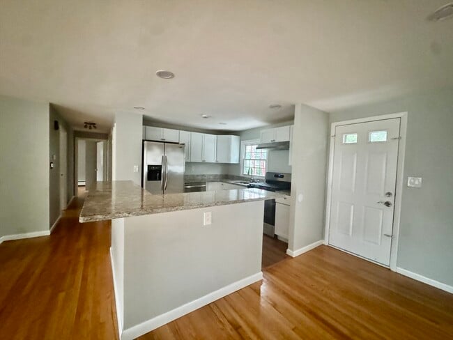 Building Photo - 25 Westmoor Rd