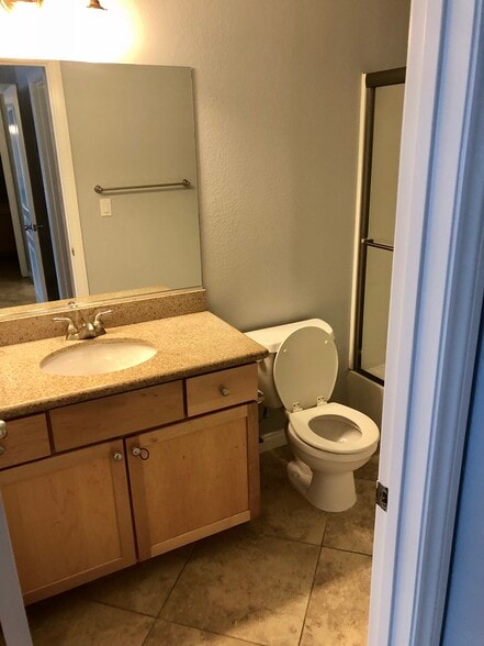 Building Photo - 101 S Spruce St