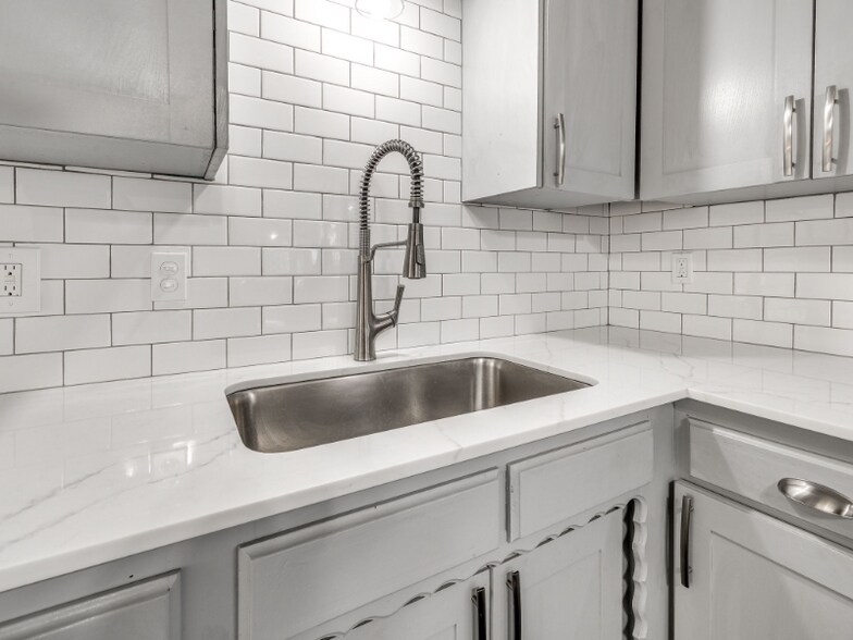 Building Photo - 101 192nd Ave SE