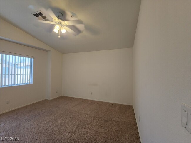 Building Photo - 6434 N Buttercup Creek St