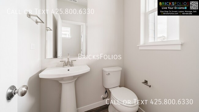 Building Photo - 5203 86th Ave NE