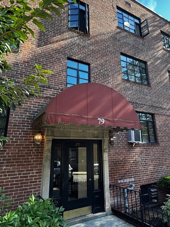 Primary Photo - 79 Sutherland Rd