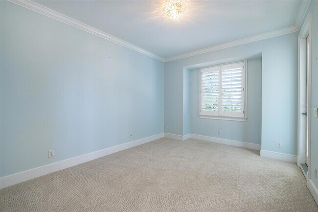 Building Photo - 821 Bay Point Dr