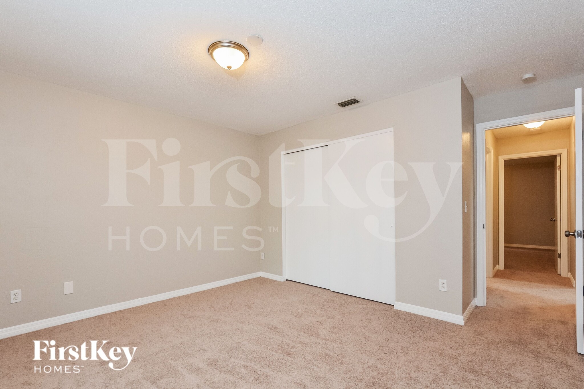 Building Photo - 833 Pine Forest Trail W