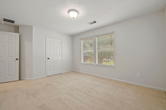 Building Photo - 28018 Wind Hawk Dr