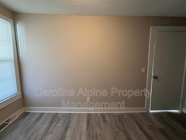 Building Photo - 510 Ridgecrest Dr