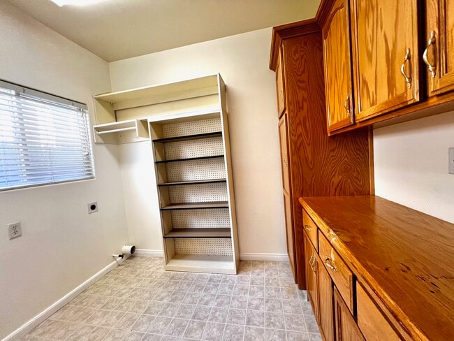 Building Photo - 11116 Southwales Ct