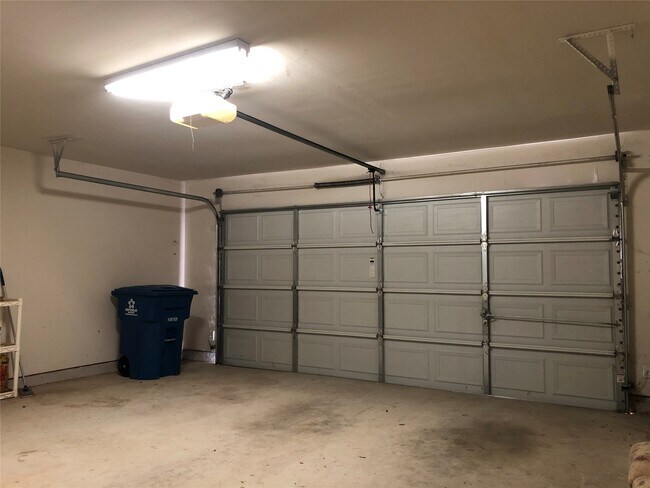 Building Photo - 21810 Dimmett Way