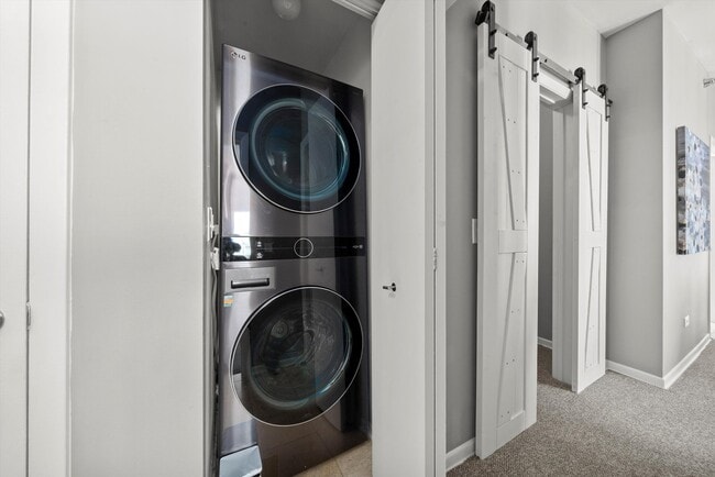 Building Photo - 435 W Erie St