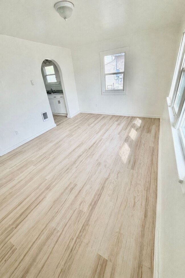 Building Photo - Renovated 3 bed 1 bath fenced yard and storage shed