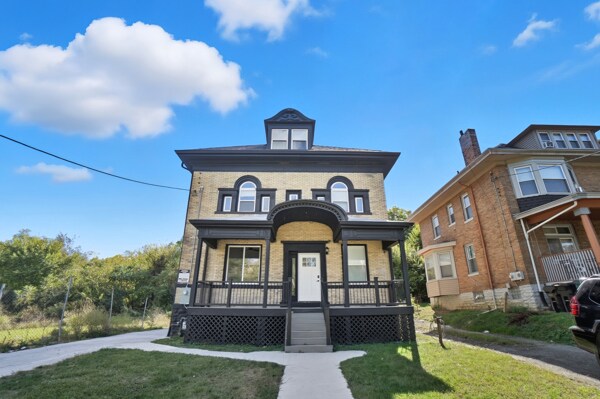 Building Photo - 571 Hale Ave