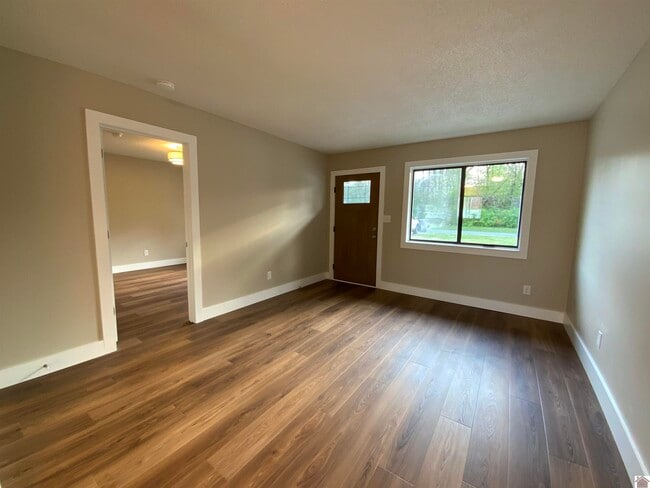 Building Photo - 200 N 31st St