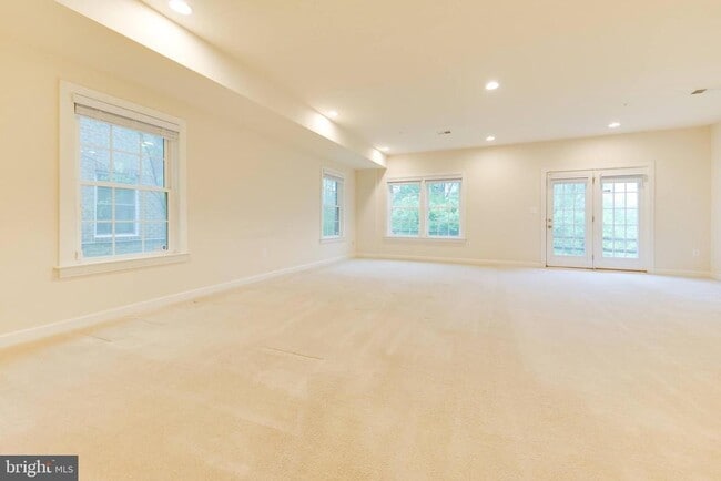 Building Photo - 5255 Stream Bank Ln