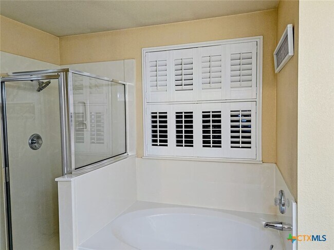 Building Photo - 3403 Thunder Creek Dr