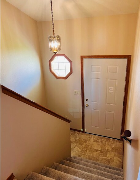 Foyer - 2793 Aquarius Rd