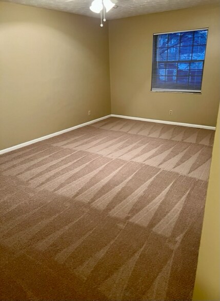 Primary Photo - 946 Madison Ave