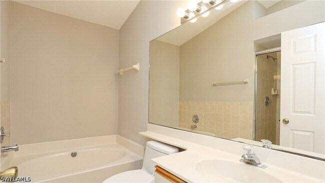 Building Photo - 402 Emerald Bay Cir