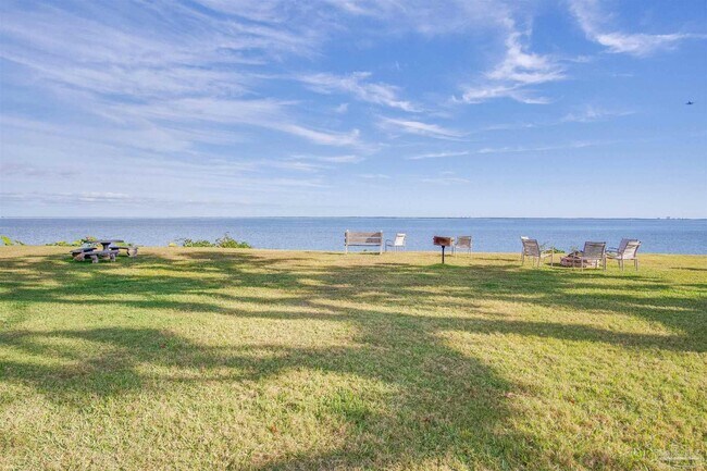 Building Photo - 710 Scenic Hwy