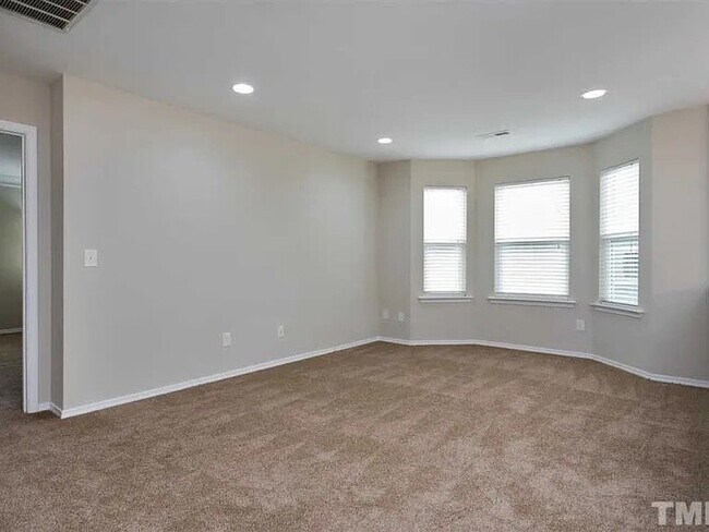 Building Photo - 5602 Black Maple Dr