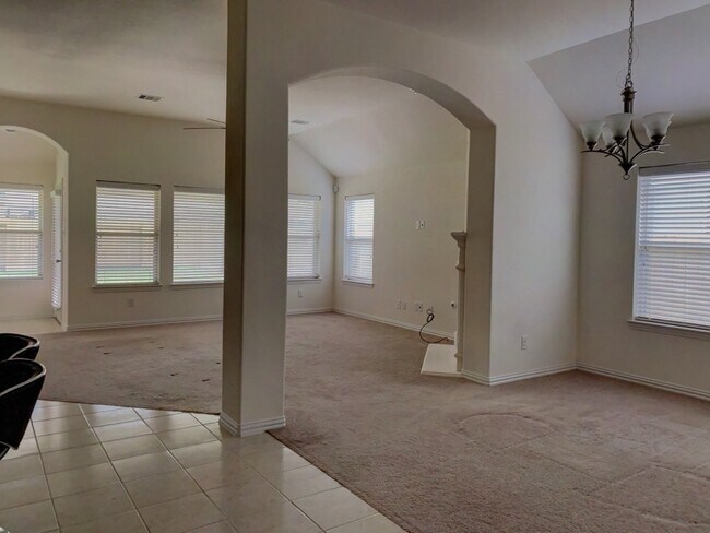 Building Photo - 9230 Monarch Field Ln