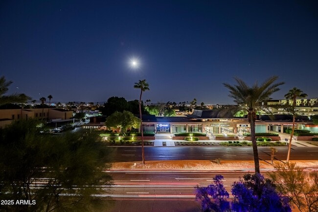 Building Photo - 7167 E Rancho Vista Dr