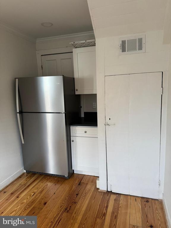 Building Photo - 10 Wirt St NW