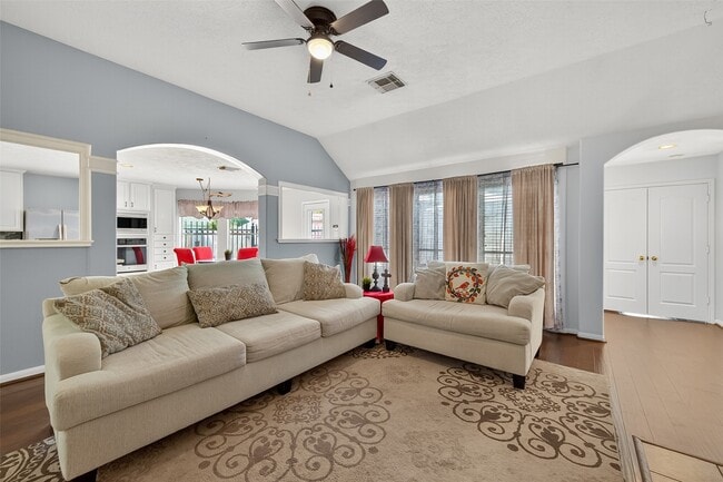 Building Photo - 17518 Heartwind Ct