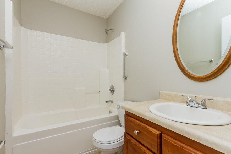 Building Photo - 148 Meadow Glen Dr