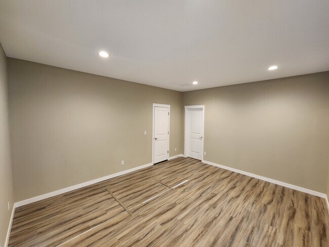 Building Photo - 958 152nd St E