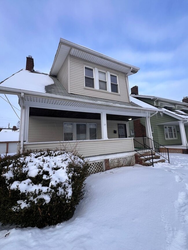 Building Photo - 18101 Schenely Ave