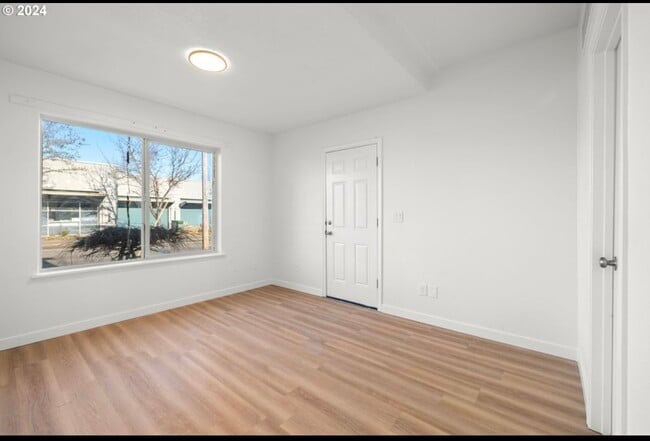 Building Photo - 8314 SE Holgate Blvd