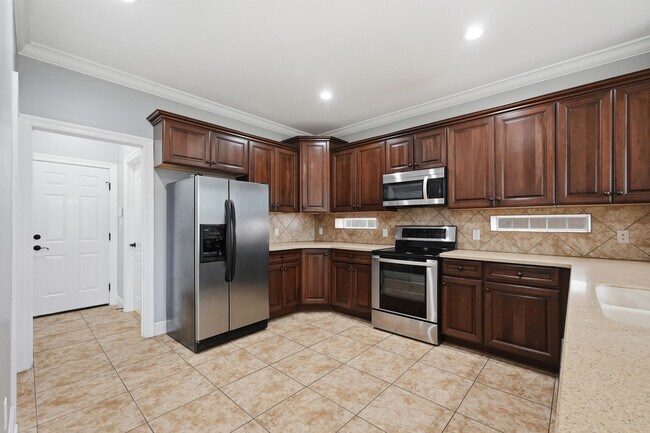 Building Photo - 47 Dominica Ct