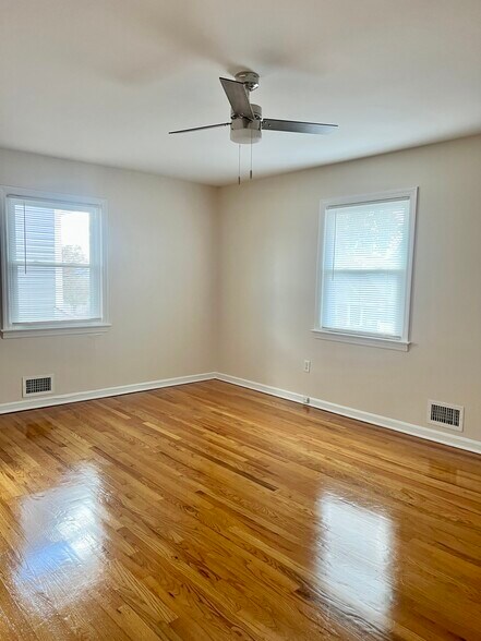 Building Photo - 1575 Lenox Pl