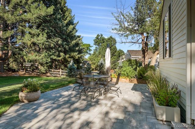 Building Photo - 7030 S Magnolia Cir